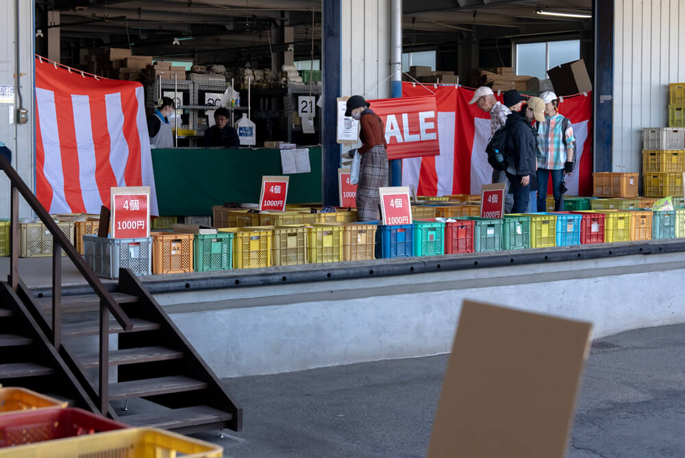 ㈱カネ大白木屋